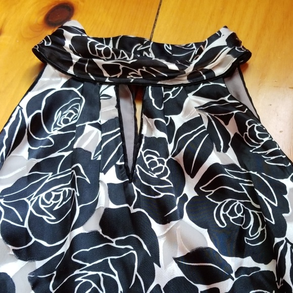 White House Black Market halter top blouse - Picture 3 of 7